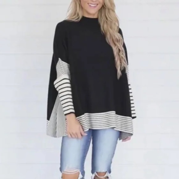 Pink Lily Black & White poncho sweater - Picture 4 of 4